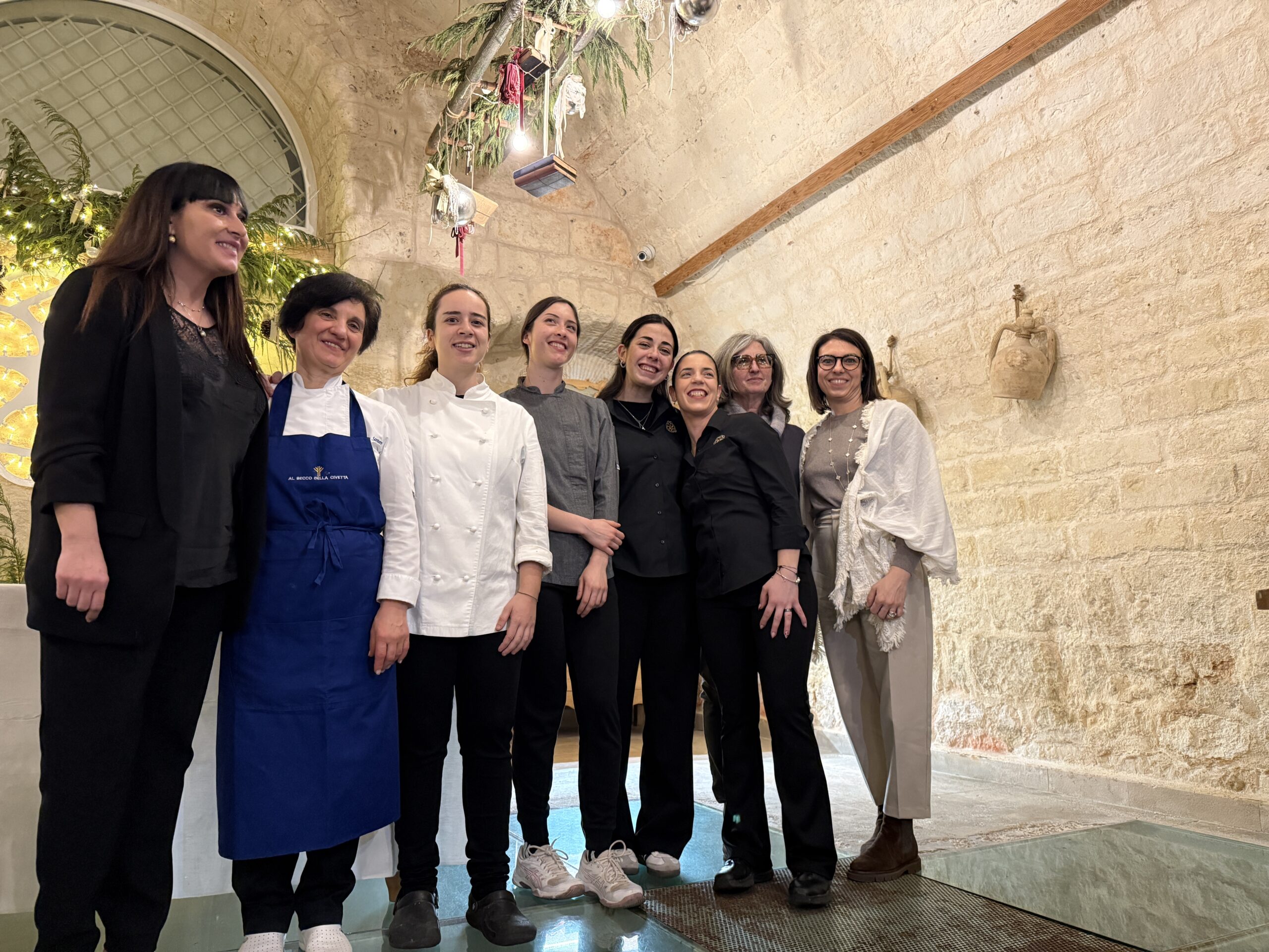 le donne del team di Casle Pontrelli durante una serata di Femminile Plurale